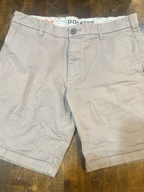 Dockers Light Grey Flat Front Men's Shorts